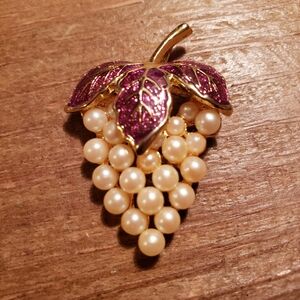 Vintage Pearl Grapes Pendant